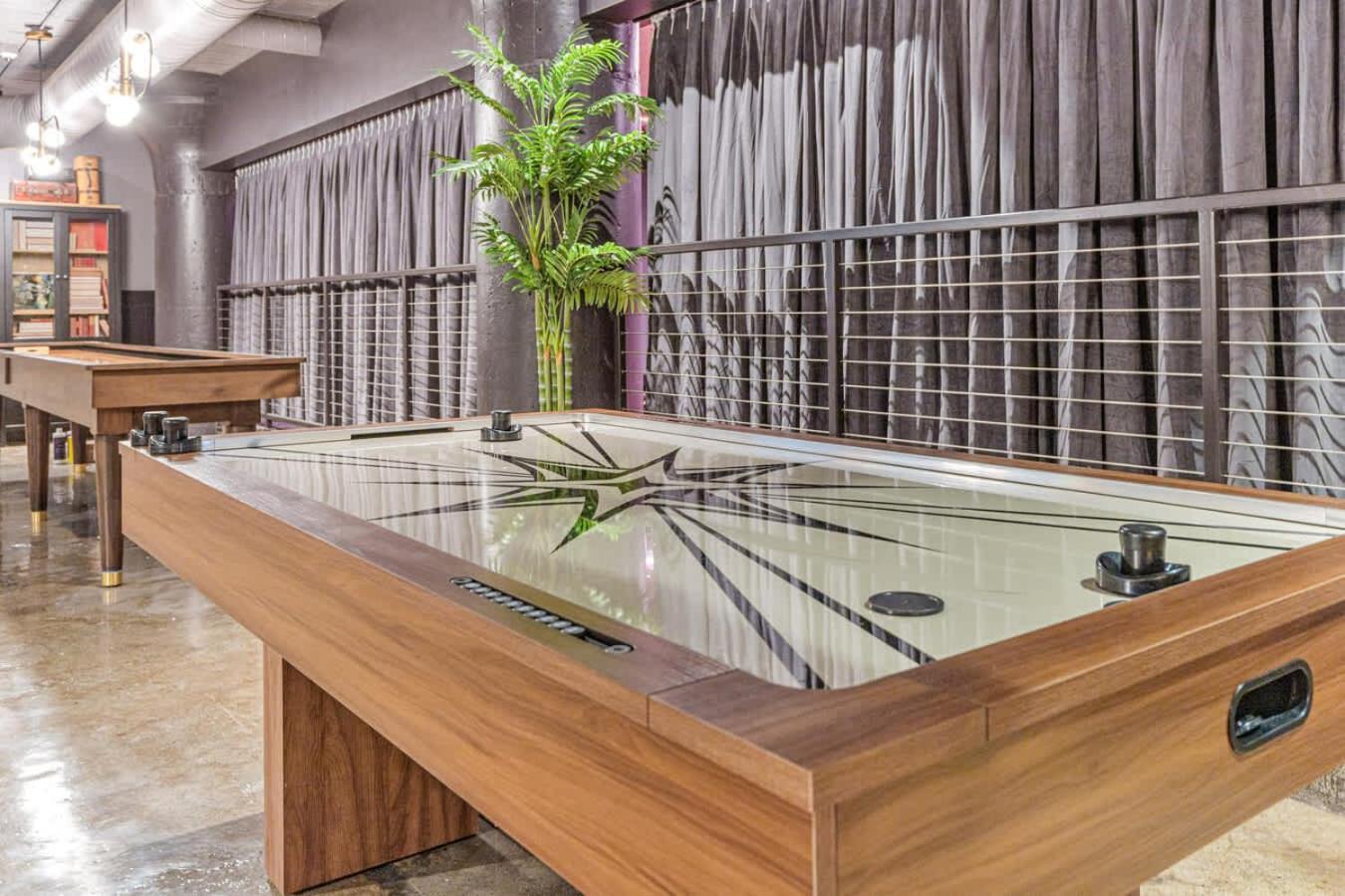 Apartment Cozysuites Nlg With Pool Bowling Alley Sauna #20 Minneapolis